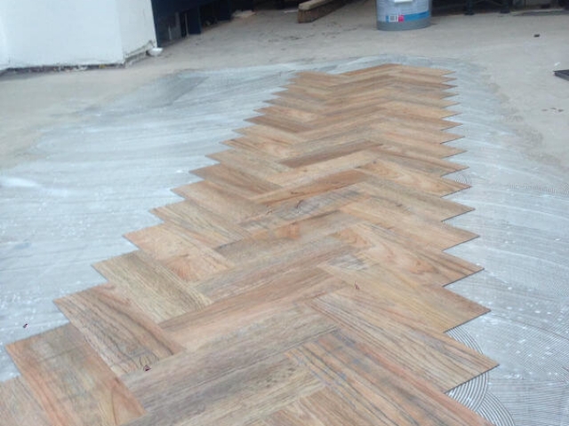 Camaro parquet being installed