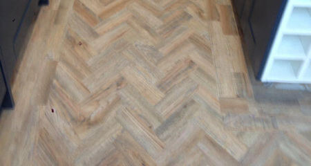 Luxury vinyl tile fitter in Davenport