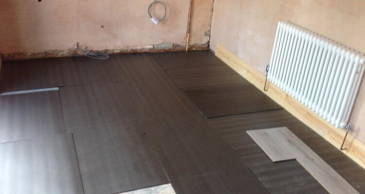 laminate floor fitter in Poynton